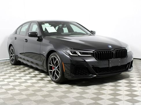 Used 2023 BMW 530e w/ M Sport Package image 39