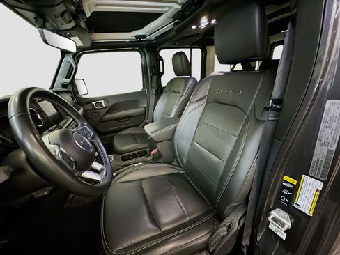 Used 2023 Jeep Wrangler Sahara w/ Cold Weather Group image 13