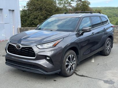 Used 2022 Toyota Highlander XLE