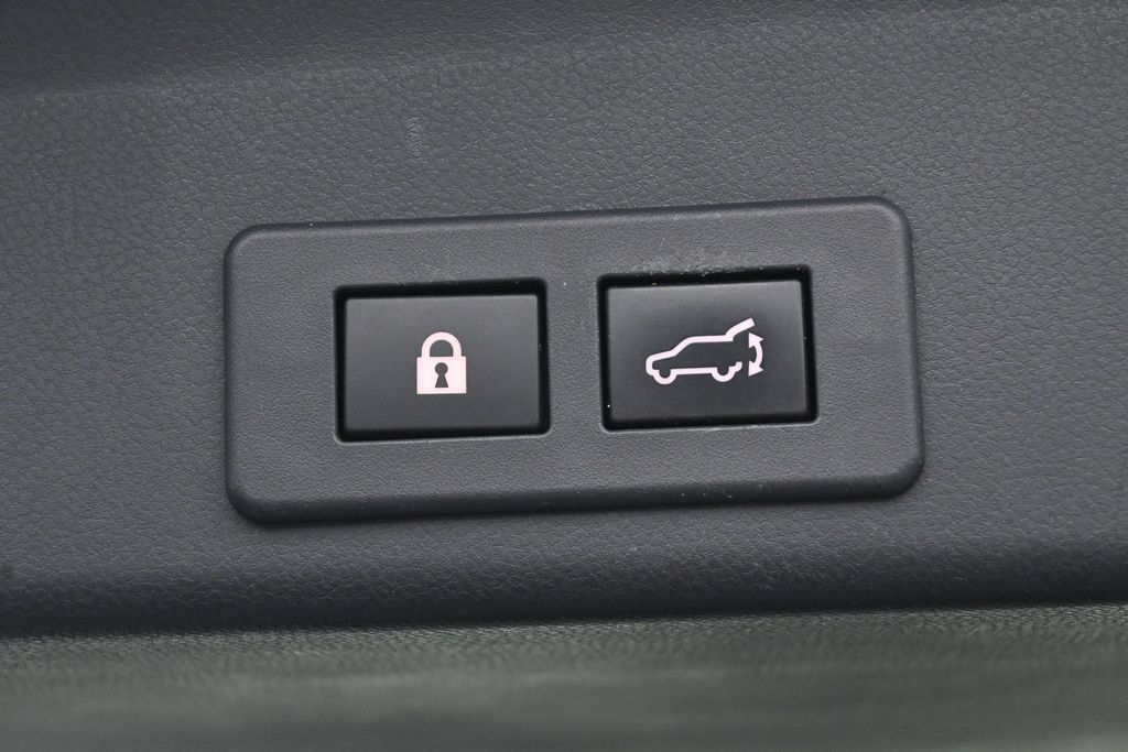Used 2020 Subaru Ascent Limited w/ Technology Package AWD/4WD image 36