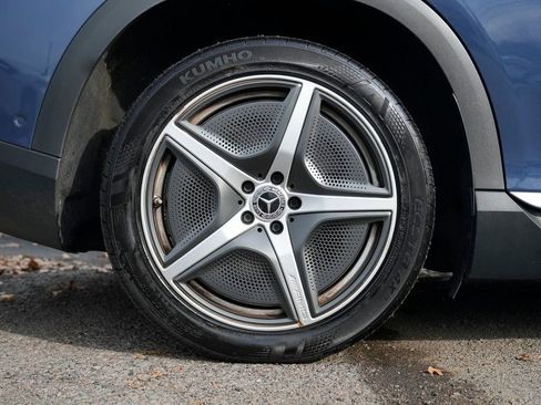 Used 2023 Mercedes-Benz EQE 500 4MATIC SUV image 11