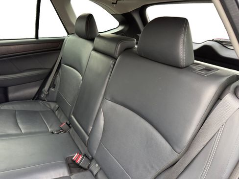 Used 2019 Subaru Outback 3.6R Limited w/ Popular Package #2 image 16