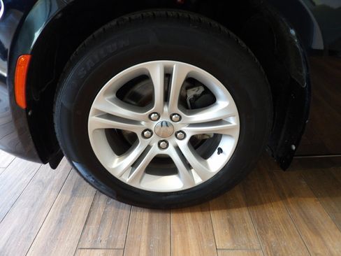 Used 2021 Dodge Charger SXT w/ Leather Interior Group image 10