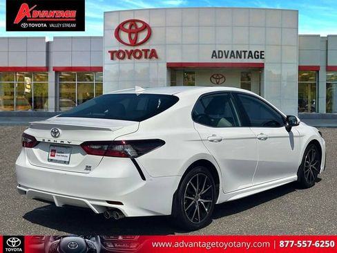 Used 2023 Toyota Camry SE w/ Cold Weather Package AWD/4WD image 7