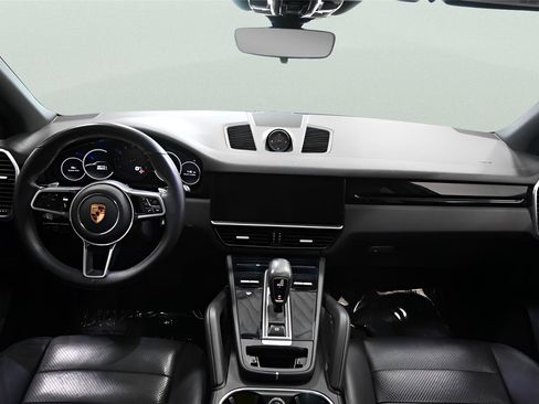 Used 2019 Porsche Cayenne AWD/4WD image 14