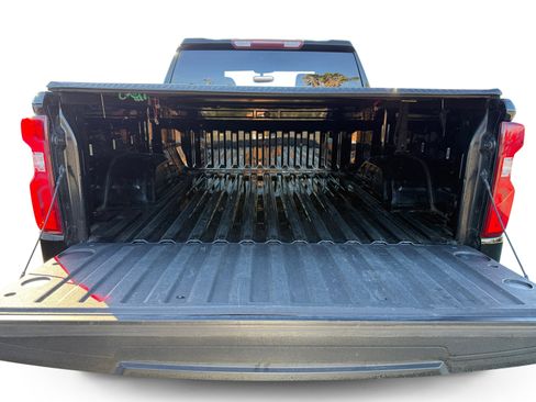 Used 2021 Chevrolet Silverado 1500 Custom image 17