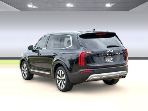 Used 2022 Kia Telluride EX w/ EX Premium Package image 3