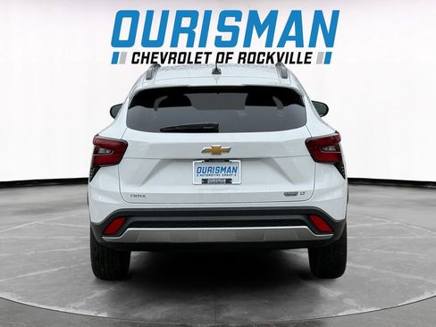 New 2026 Chevrolet Trax LT w/ Sunroof Package image 5