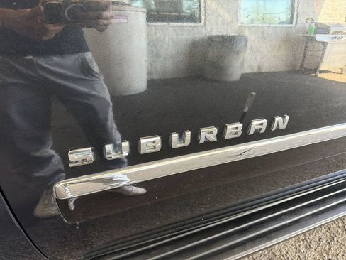 Used 2012 Chevrolet Suburban LTZ AWD/4WD image 32