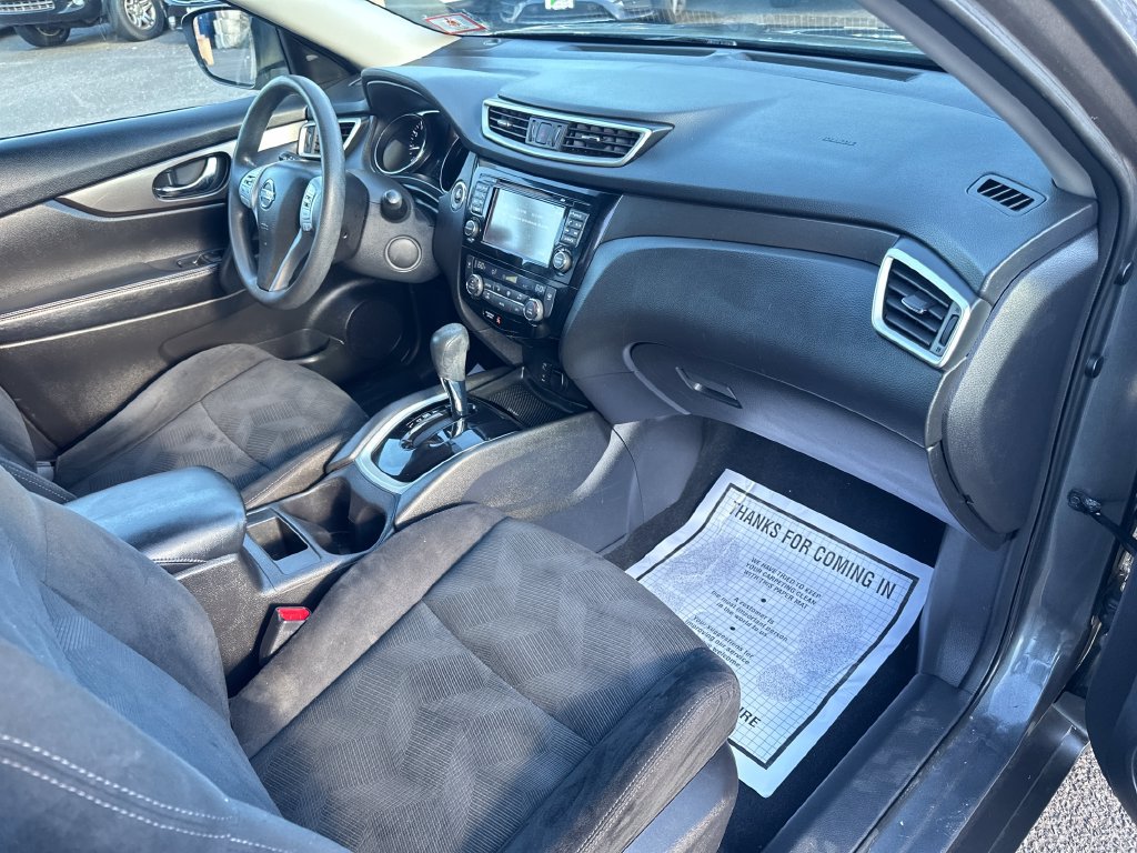 Used 2014 Nissan Rogue SV w/ SV Premium Package AWD/4WD image 22