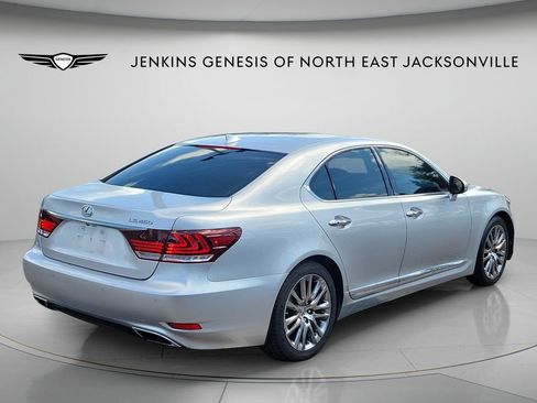 Used 2015 Lexus LS 460 w/ Comfort Package RWD image 2
