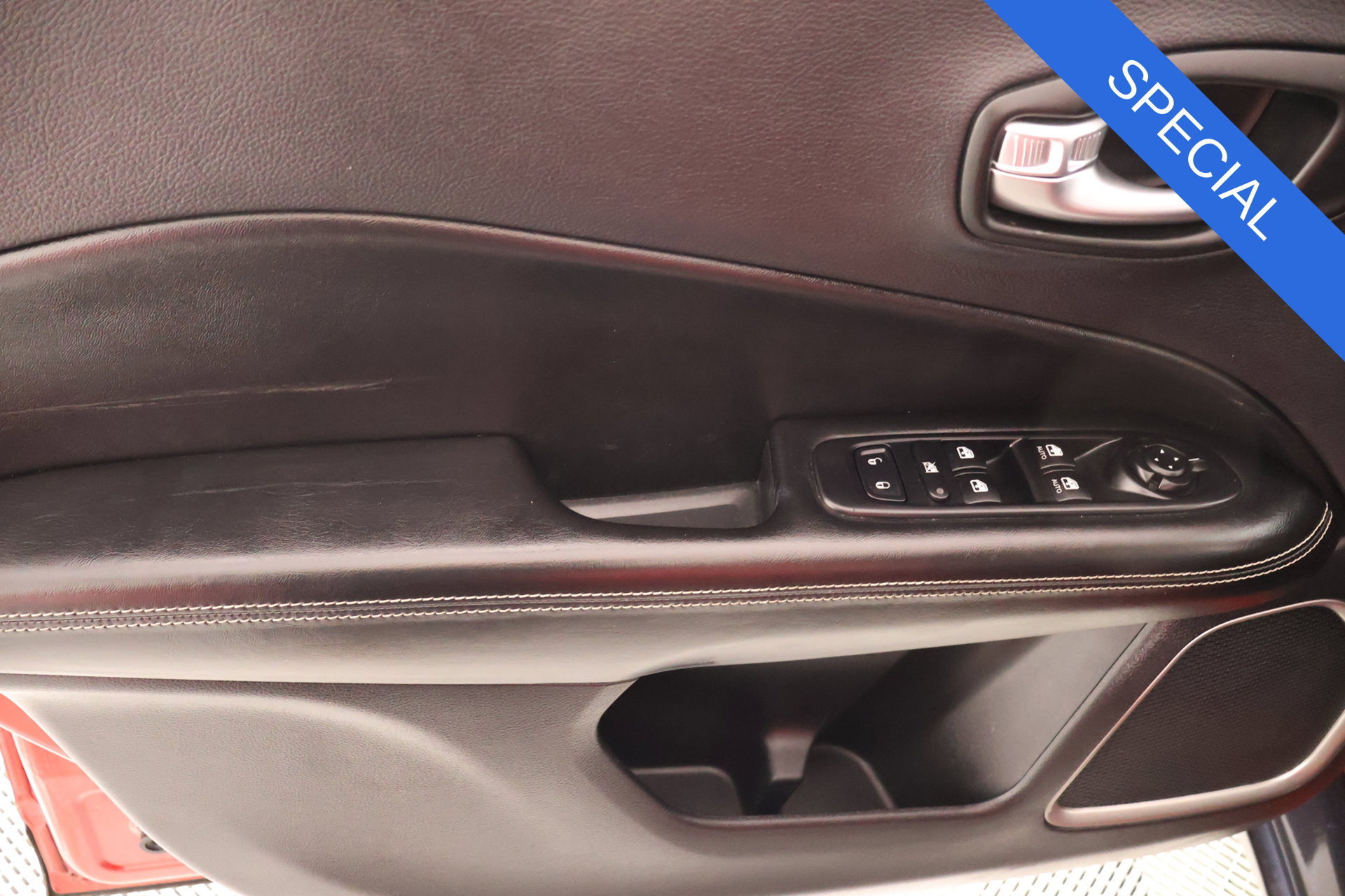 Used 2021 Jeep Compass Latitude FWD image 16