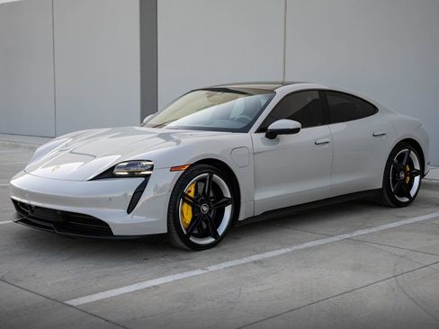Used 2022 Porsche Taycan 4S AWD/4WD image 5