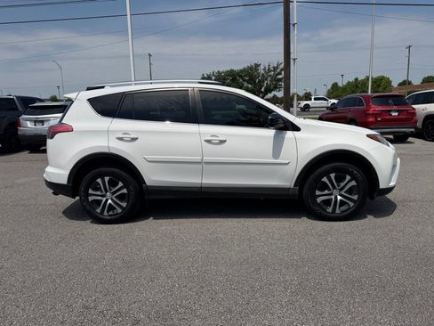 Used 2018 Toyota RAV4 LE w/ Carpet Mat Package FWD image 6