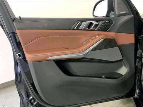 Used 2025 BMW X7 xDrive40i AWD/4WD image 25