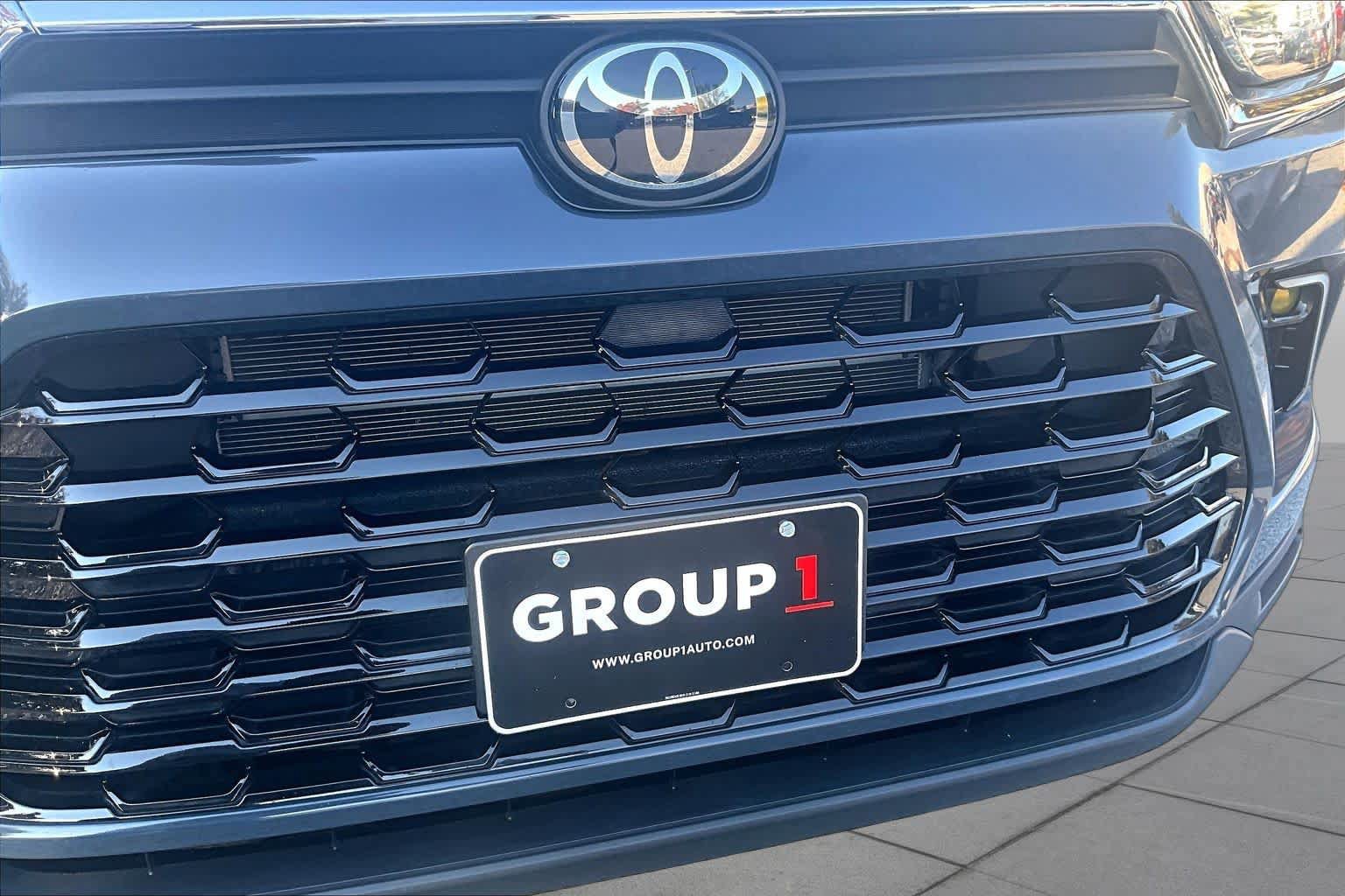 Used 2025 Toyota Grand Highlander AWD Hybrid image 30