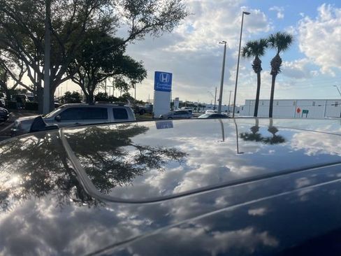 Used 2018 Ford F150 Lariat w/ Equipment Group 502A Luxury image 11