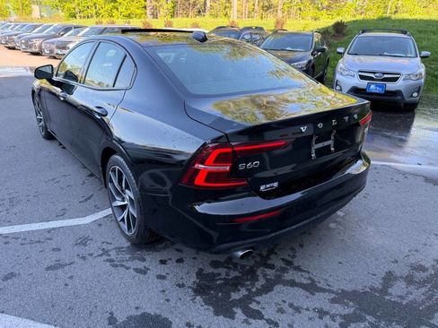 Used 2019 Volvo S60 T6 Momentum w/ Multimedia Package AWD/4WD image 8