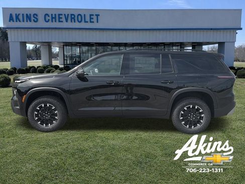 New 2026 Chevrolet Traverse Z71 w/ Enhanced Driving Package AWD/4WD image 9