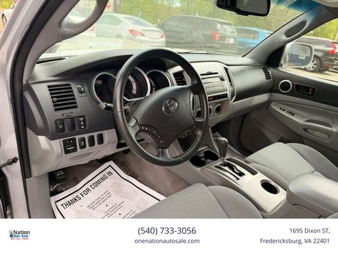 Used 2011 Toyota Tacoma PreRunner w/ TRD Sport Pkg RWD image 12