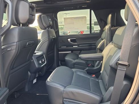 New 2026 Ford Expedition Platinum AWD/4WD image 12