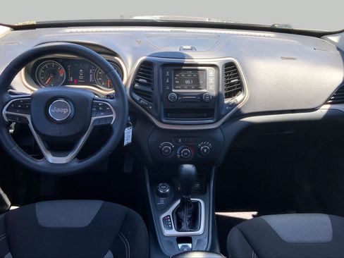 Used 2016 Jeep Cherokee Sport AWD/4WD image 15