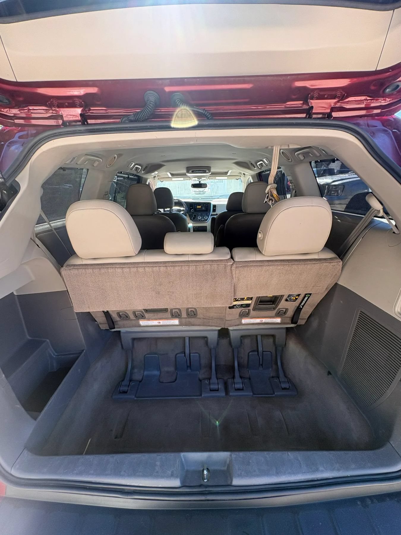Used 2017 Toyota Sienna XLE AWD/4WD image 29