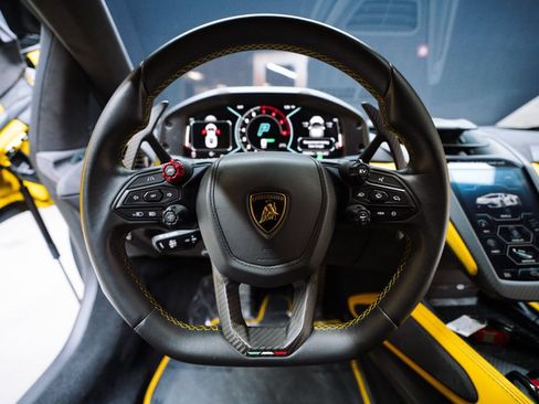 Used 2024 Lamborghini Revuelto AWD/4WD image 37