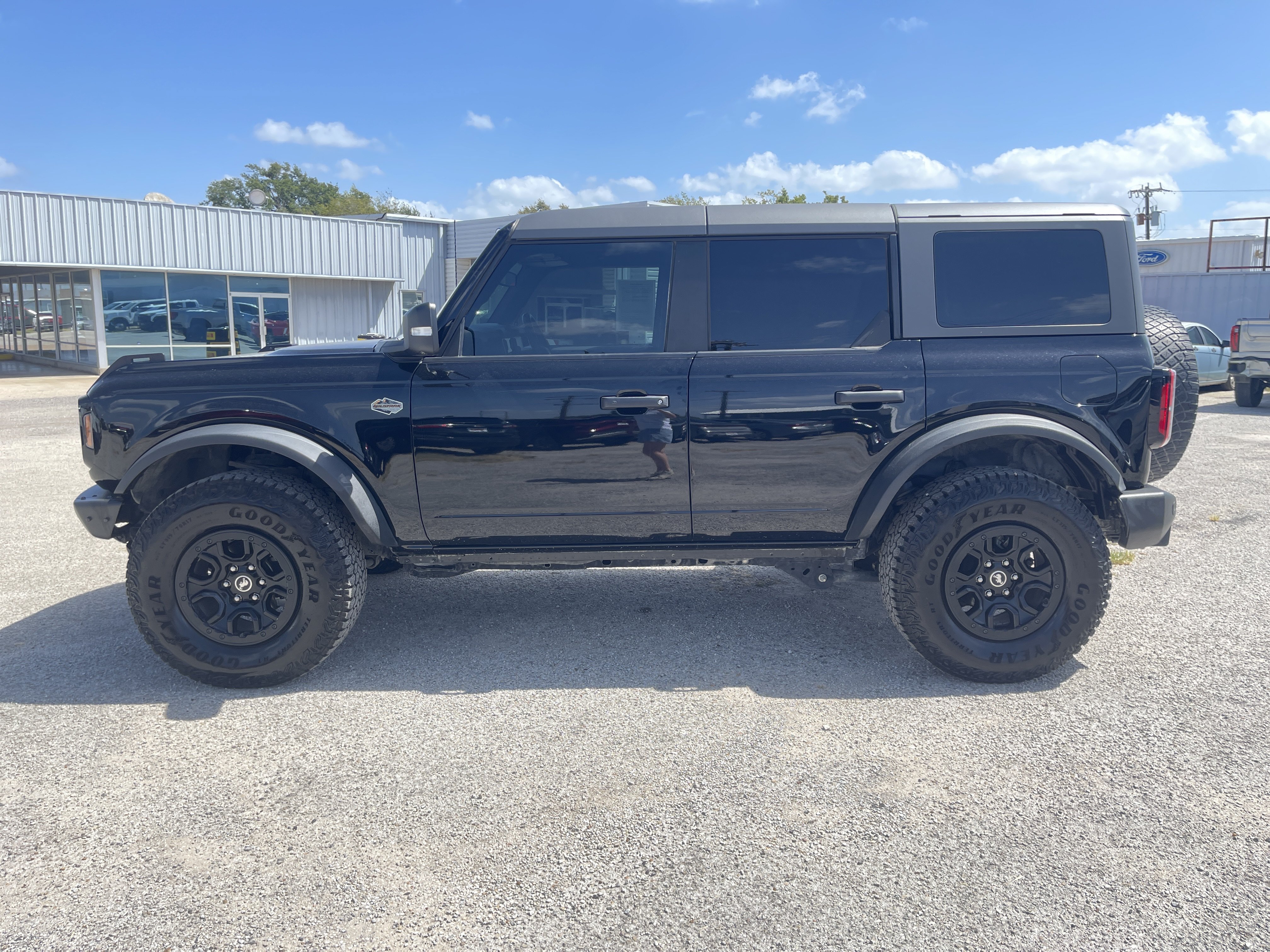 Used 2023 Ford Bronco Wildtrak AWD/4WD image 7
