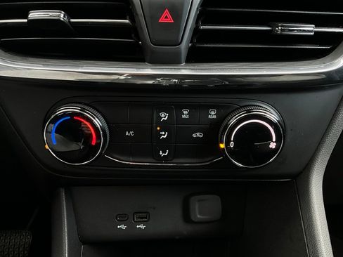 Used 2025 Buick Encore GX Preferred image 25