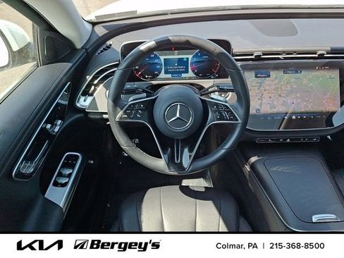 Used 2025 Mercedes-Benz E 350 4MATIC Sedan image 13