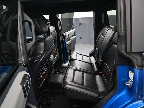 Certified 2023 Ford Bronco Badlands AWD/4WD image 3
