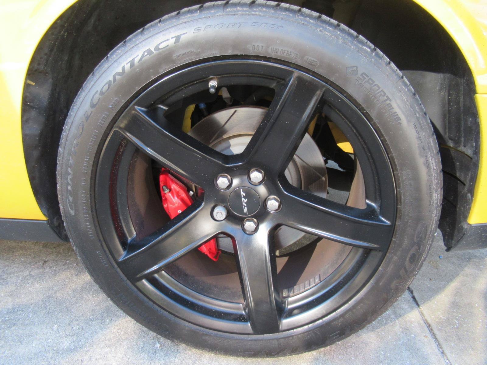 Used 2017 Dodge Challenger SRT Hellcat RWD image 5