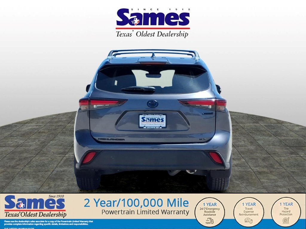 Used 2024 Toyota Highlander XLE AWD/4WD image 6