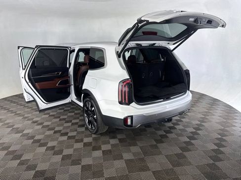 Certified 2024 Kia Telluride SX w/ Towing Package AWD/4WD image 18