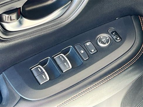 Used 2025 Honda HR-V Sport image 17