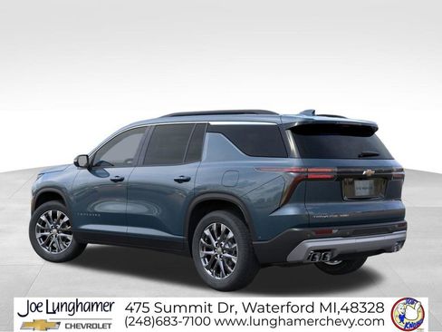 New 2026 Chevrolet Traverse LT image 3