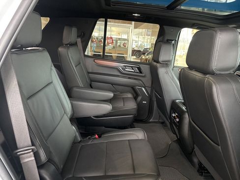 Used 2025 GMC Yukon Denali w/ Sun & Power Step Package image 41