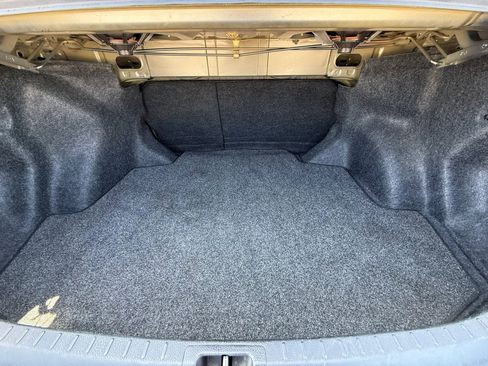 Used 2014 Toyota Corolla LE FWD image 6