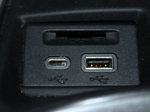 Used 2024 Buick Enclave Essence w/ Sport Touring Edition image 45