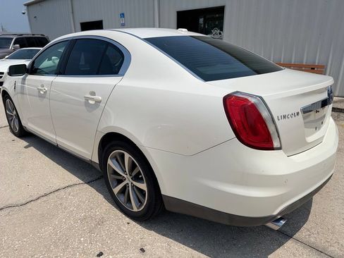 Used 2009 Lincoln MKS FWD image 3