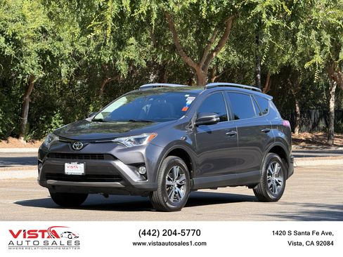 Used 2017 Toyota RAV4 XLE w/ Carpet Mat Package FWD image 1