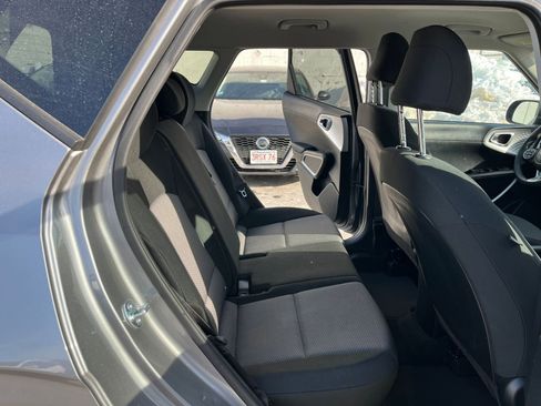 Used 2025 Kia Soul LX w/ LX Technology Package image 23