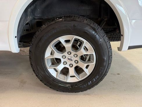 Used 2017 Ford F150 XLT w/ Equipment Group 302A Luxury AWD/4WD image 10