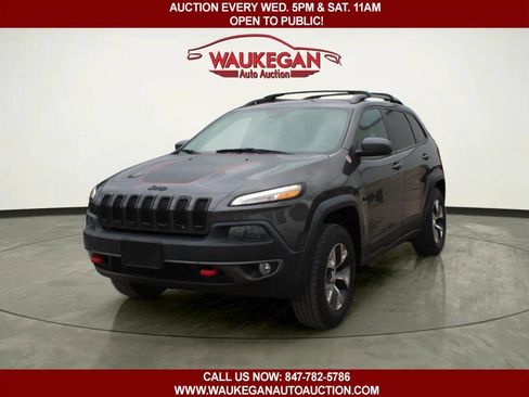 Used 2016 Jeep Cherokee Trailhawk w/ Trailer Tow Group AWD/4WD image 1