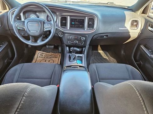 Used 2019 Dodge Charger SXT w/ Blacktop Package image 11