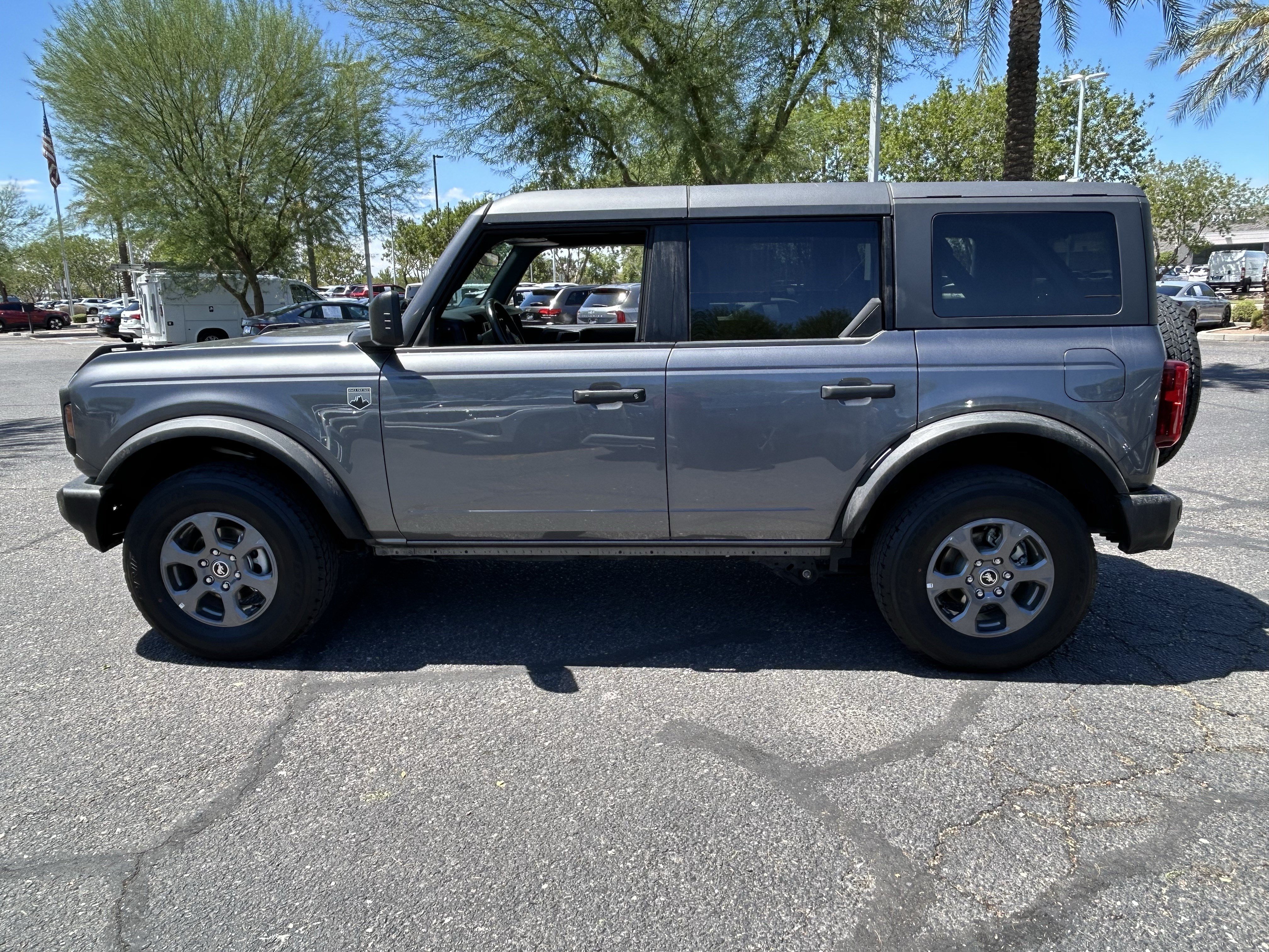 Used 2025 Ford Bronco Big Bend AWD/4WD image 2