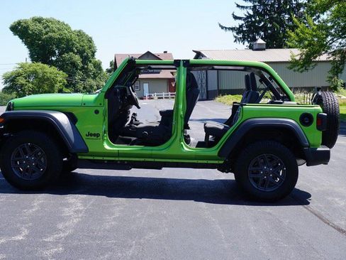 Used 2026 Jeep Wrangler Unlimited Sport AWD/4WD image 11