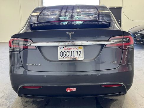 Used 2018 Tesla Model X 75D image 3