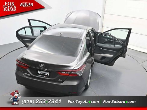 Used 2023 Toyota Camry LE AWD/4WD image 37